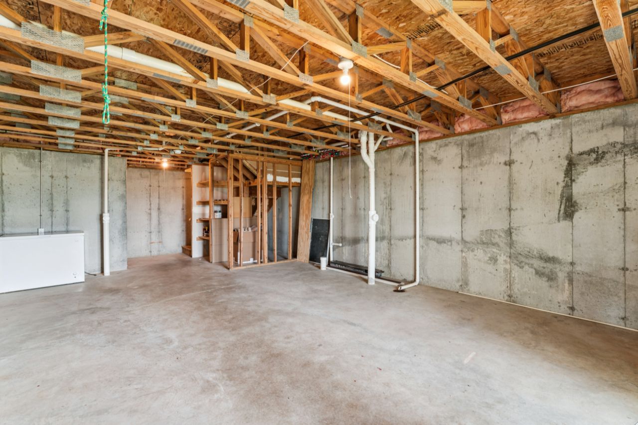 5372 Lakewood Terrace