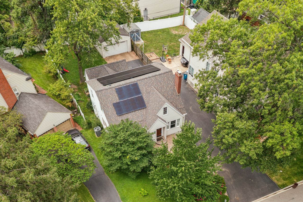 703 Edwin Glendale Aerial