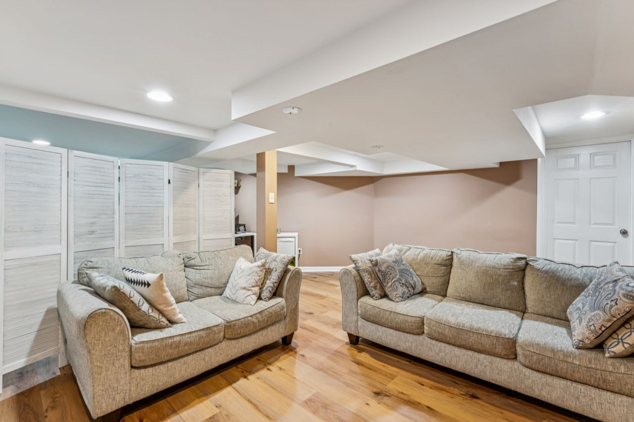 703 Edwin Glendale Lower Level