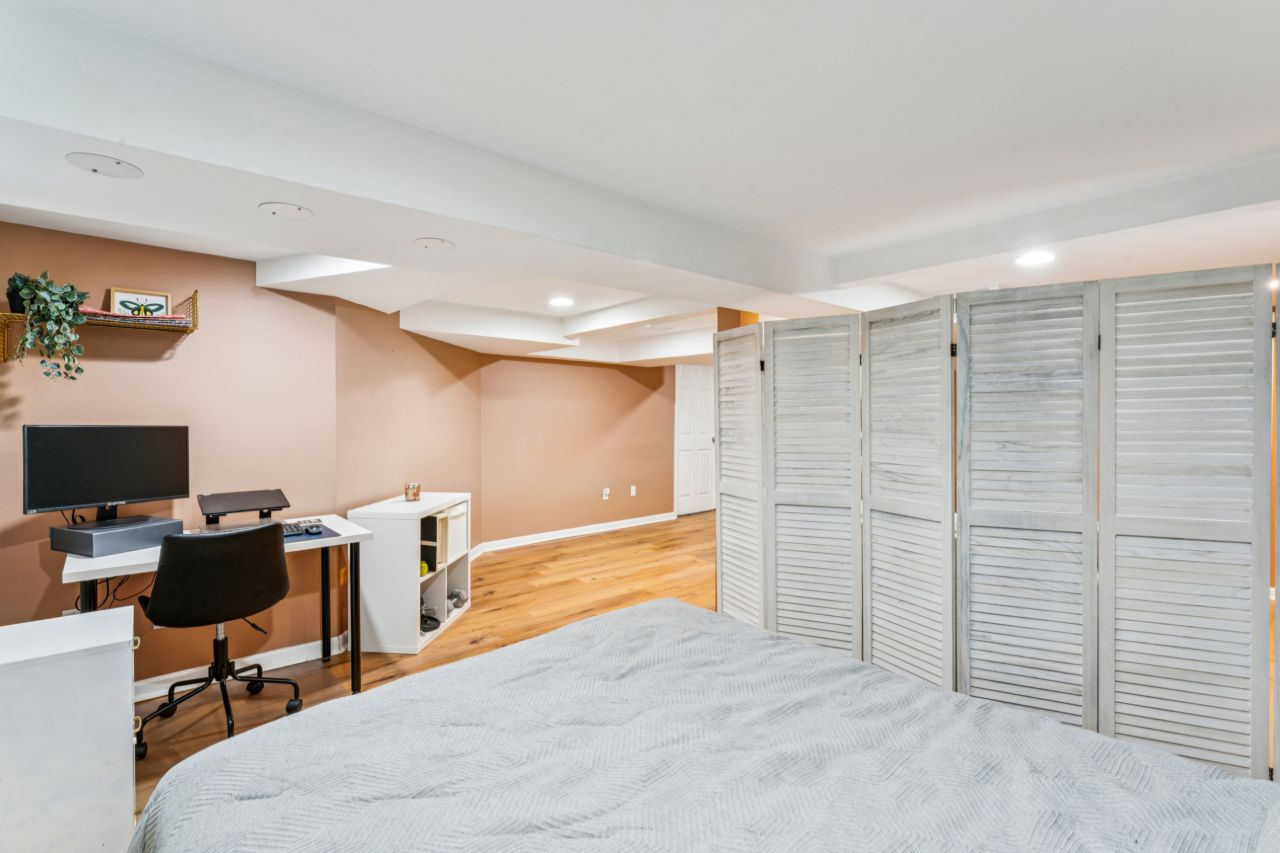 703 Edwin Glendale Lower Level