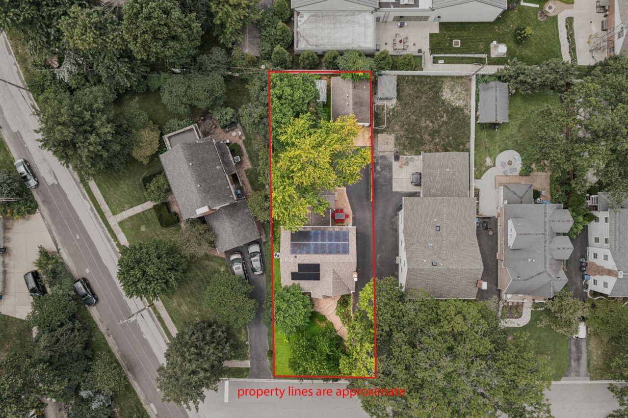 703 Edwin Glendale Aerial