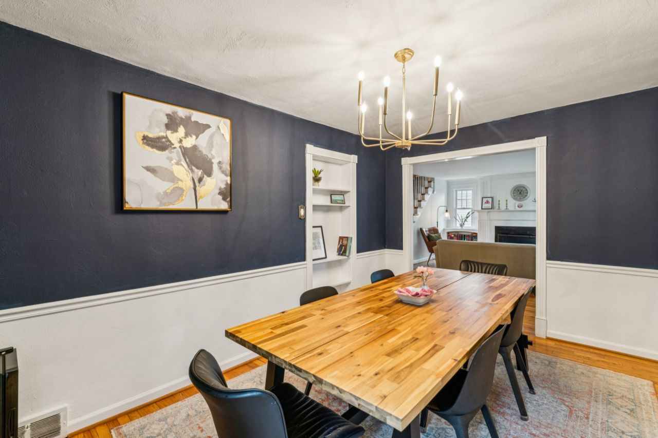 703 Edwin Glendale Dining Room