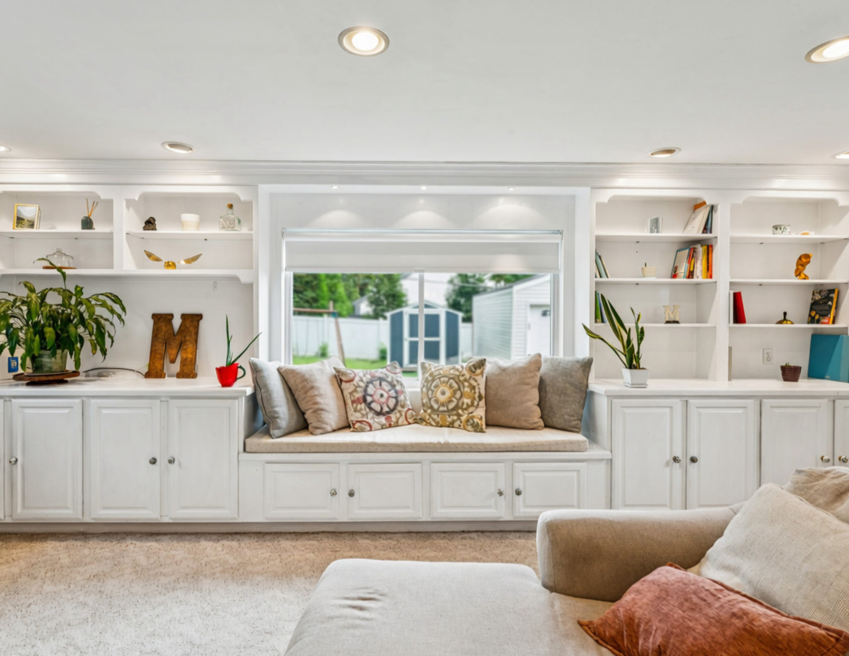 703 Edwin Glendale Family Room