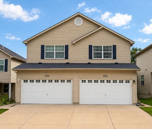 5372 Lakewood Terrace