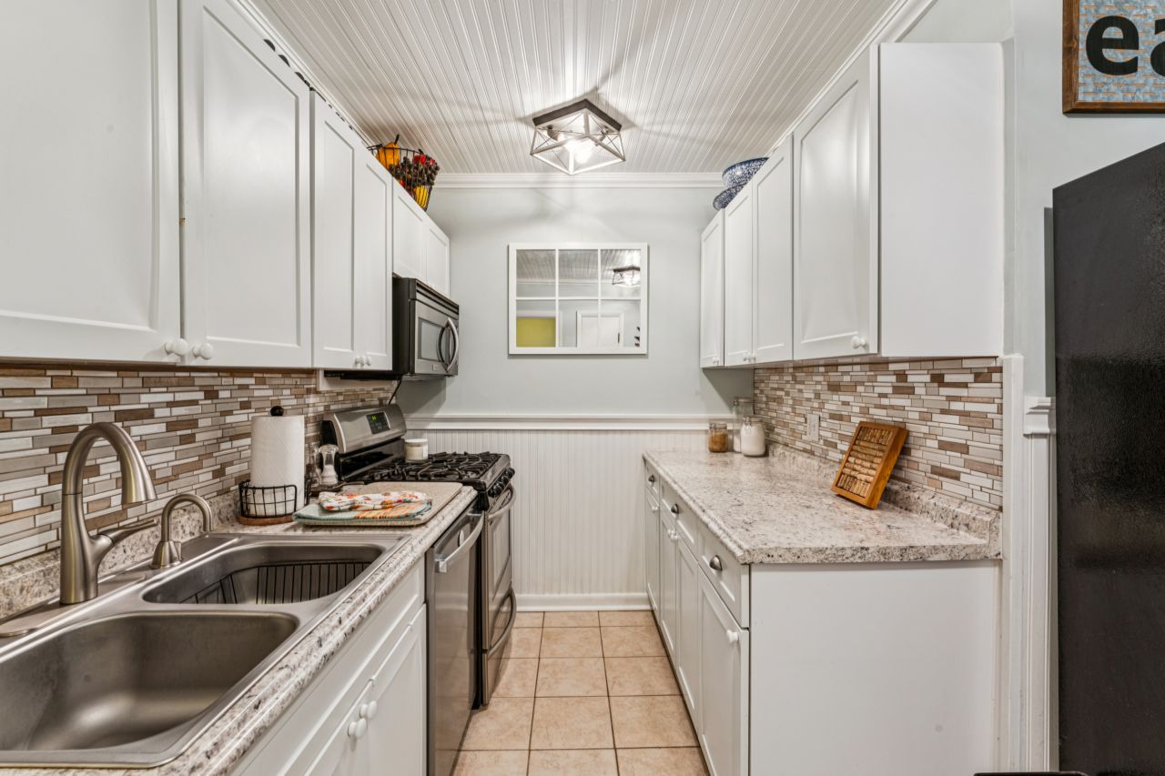 1204 Oday Rock Hill Kitchen