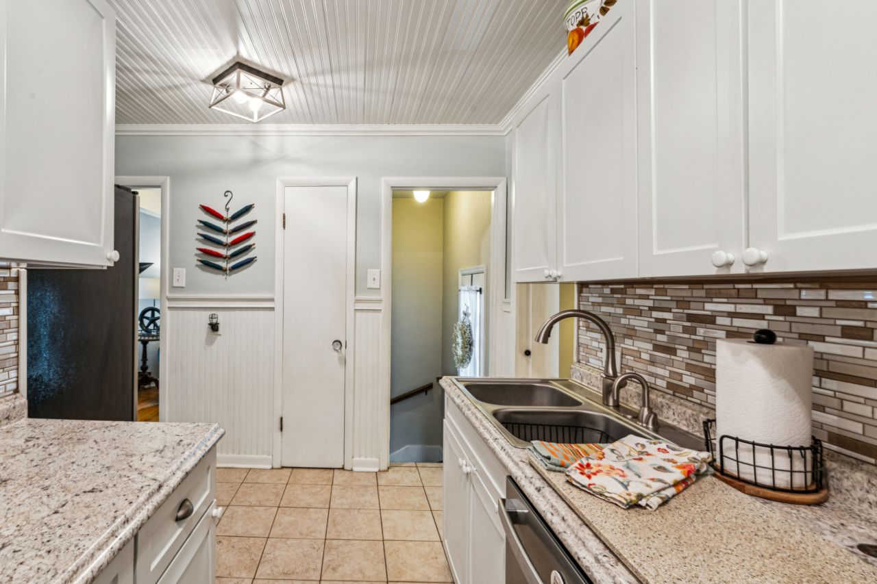 1204 Oday Rock Hill Kitchen
