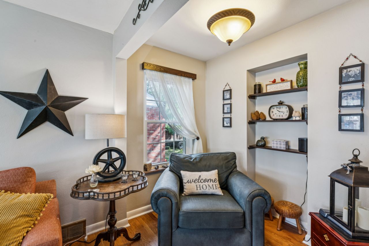 1204 Oday Rock Hill Living Room