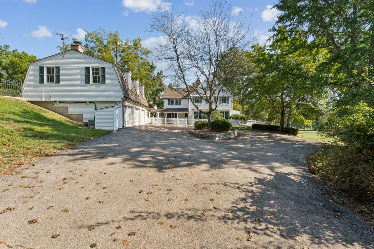 2333 Ossenfort Road