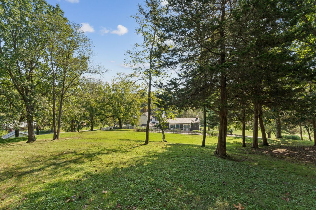 2333 Ossenfort Road