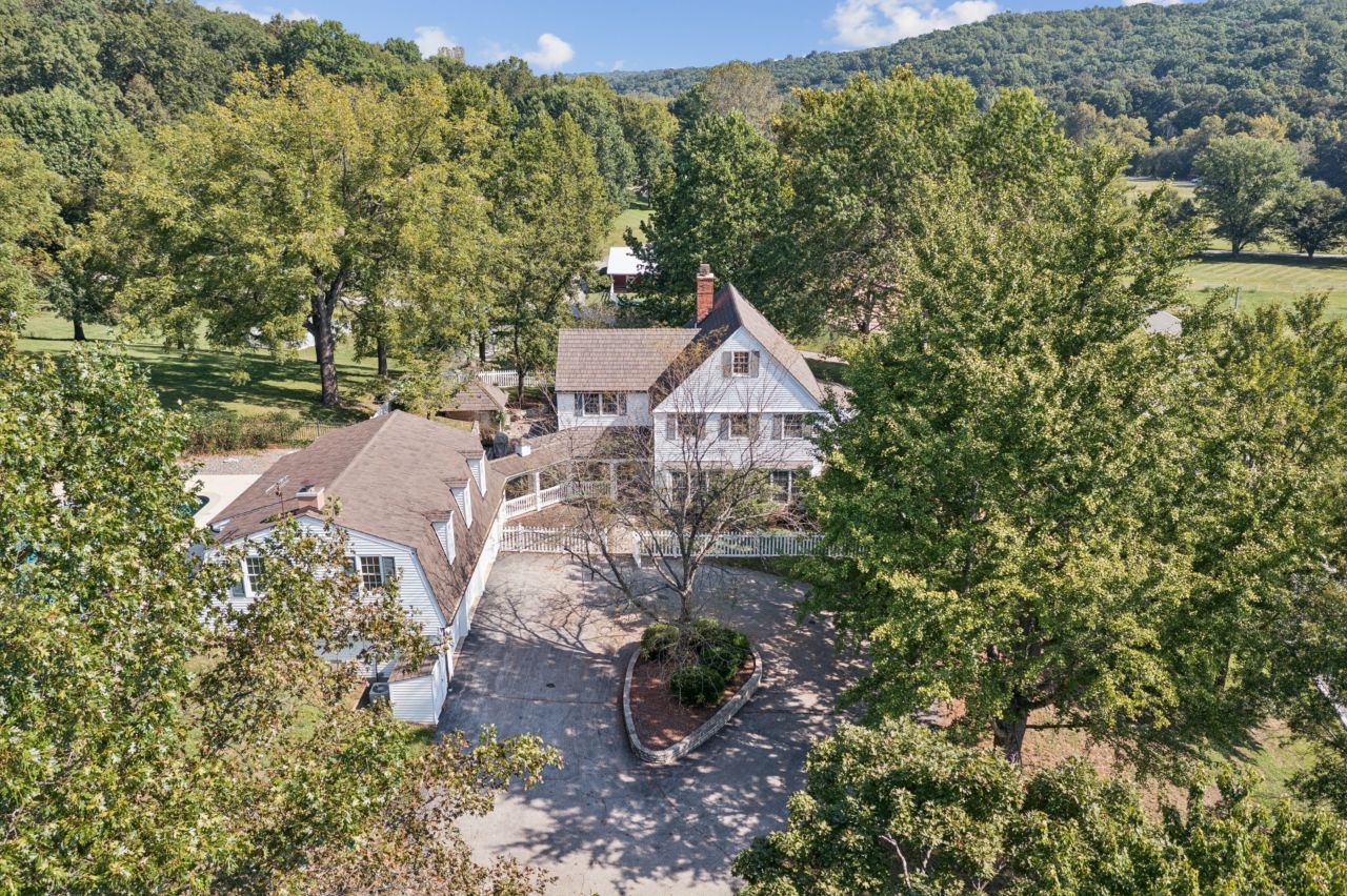 2333 Ossenfort Road