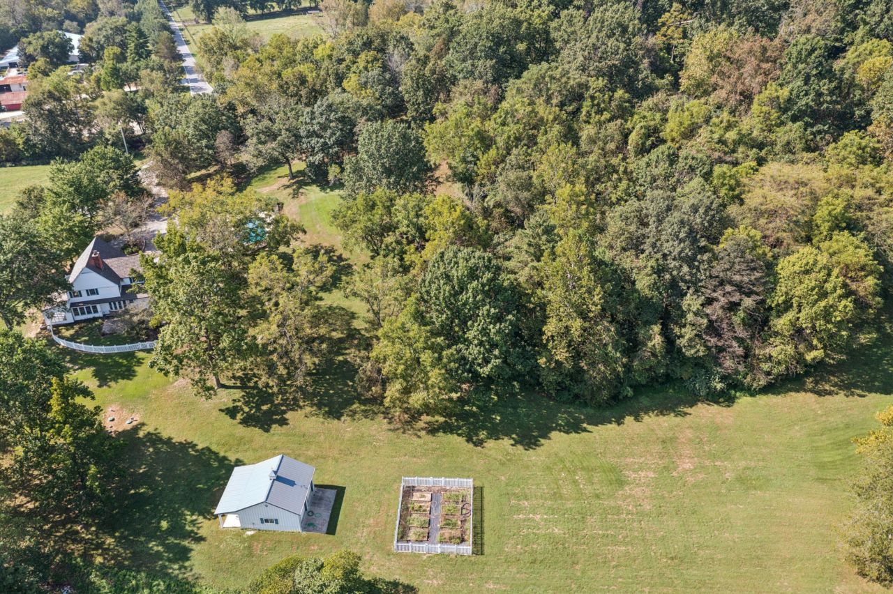 2333 Ossenfort Road