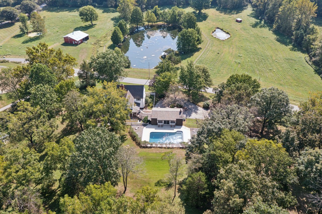 2333 Ossenfort Road