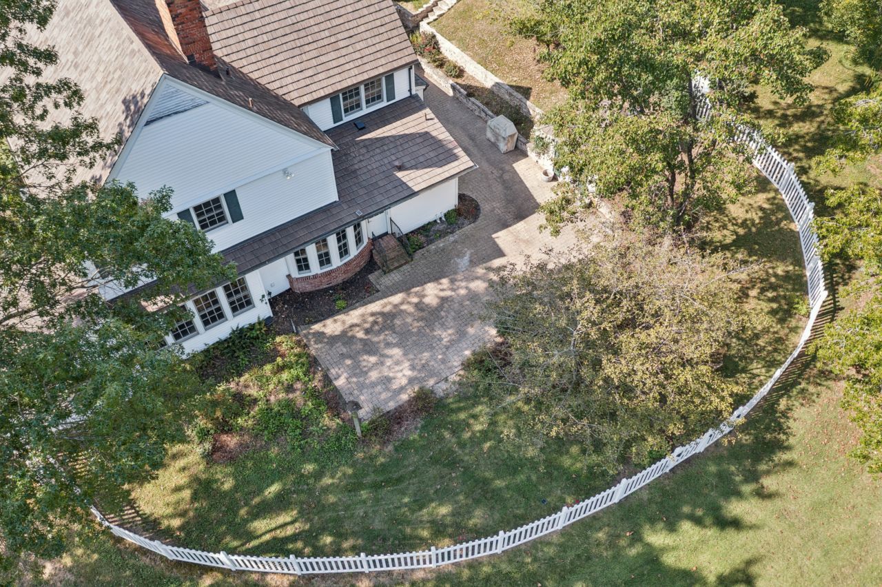 2333 Ossenfort Road