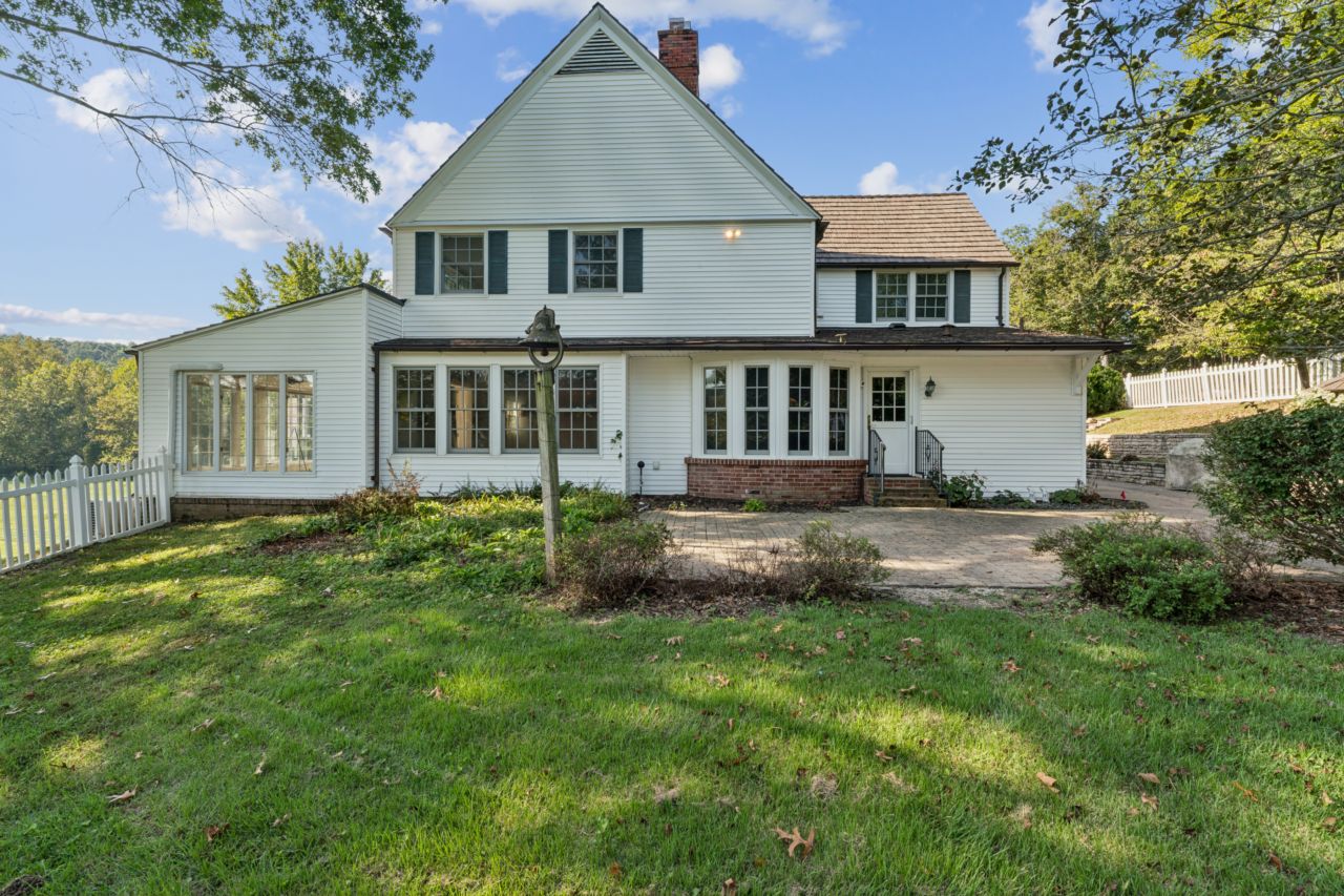 2333 Ossenfort Road