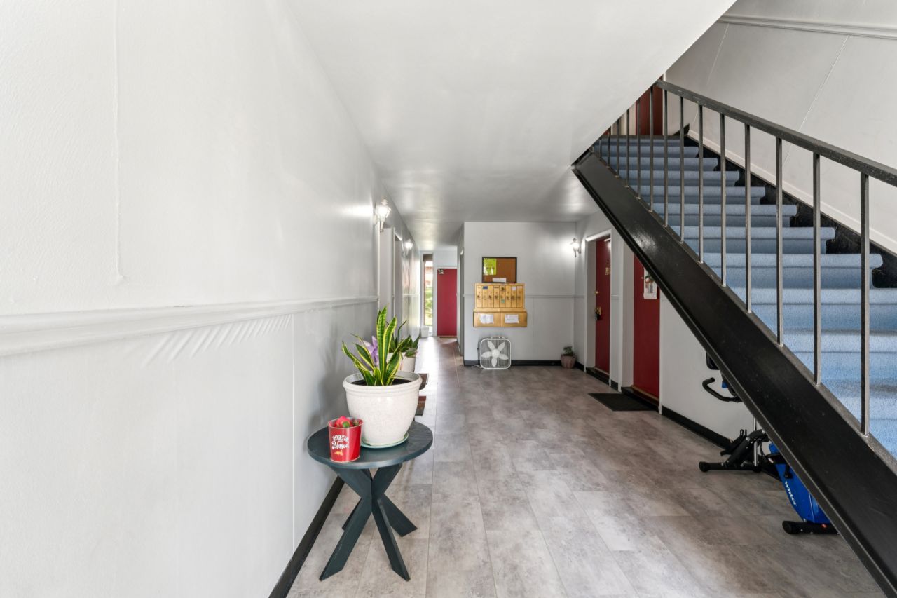 9015 Villaridge Condo