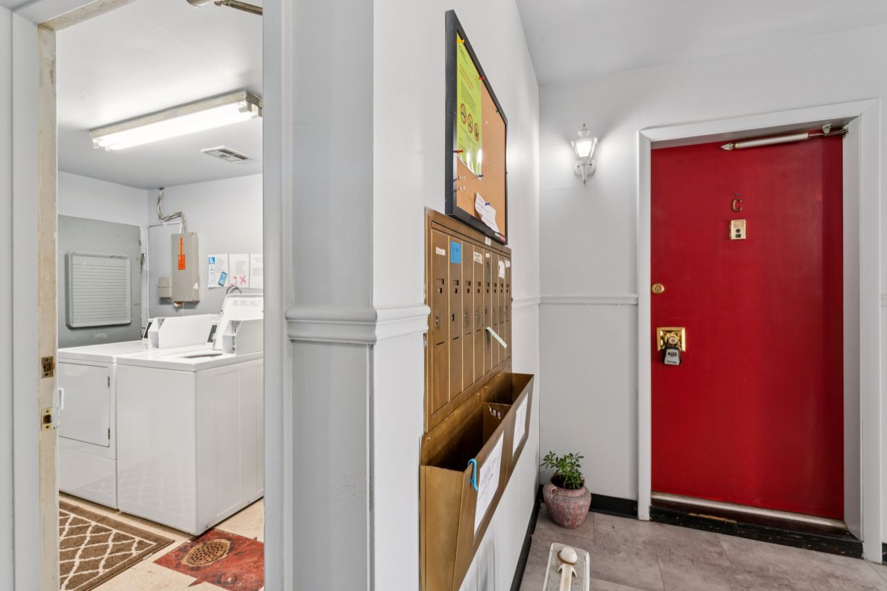 9015 Villaridge Condo
