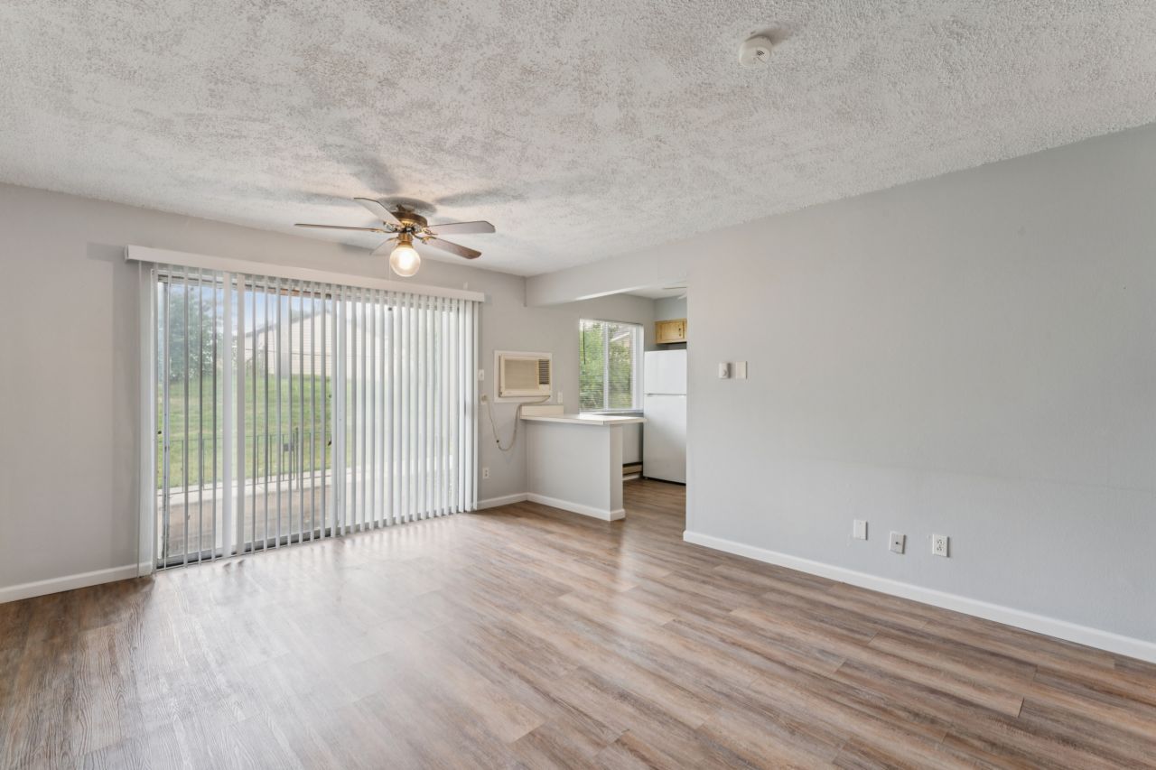 9015 Villaridge Condo