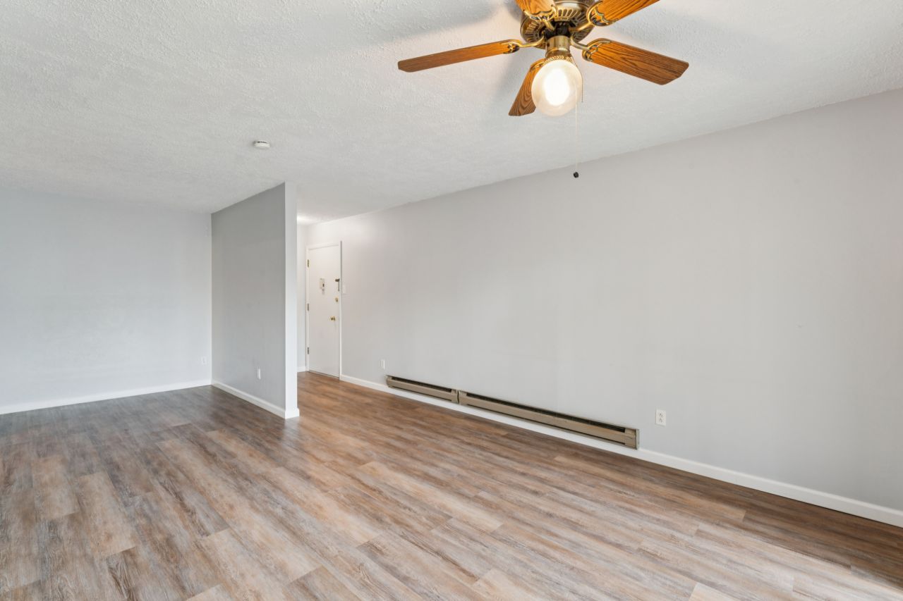 9015 Villaridge Condo