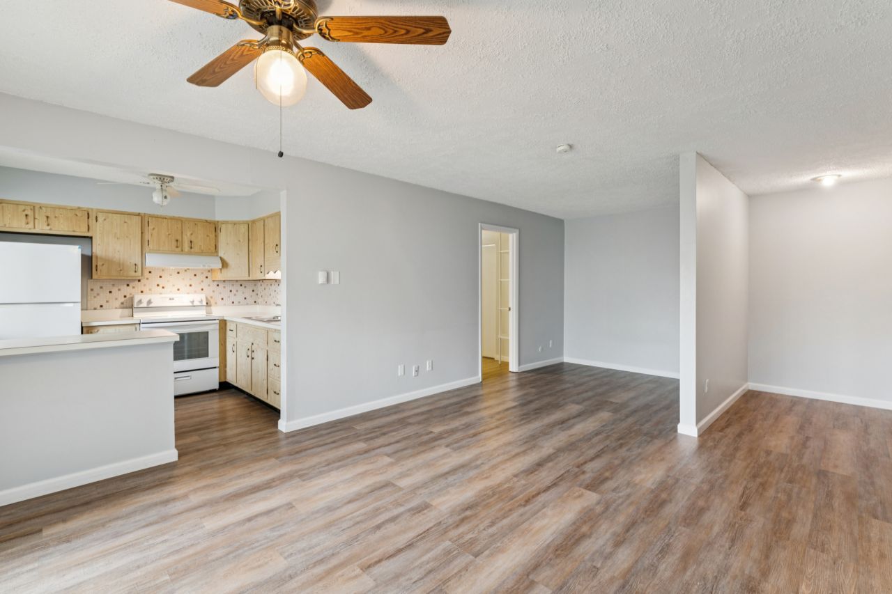 9015 Villaridge Condo