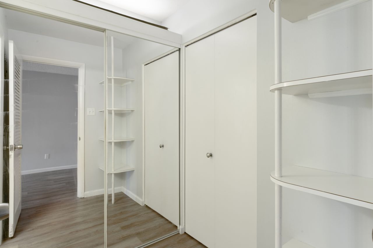 9015 Villaridge Condo