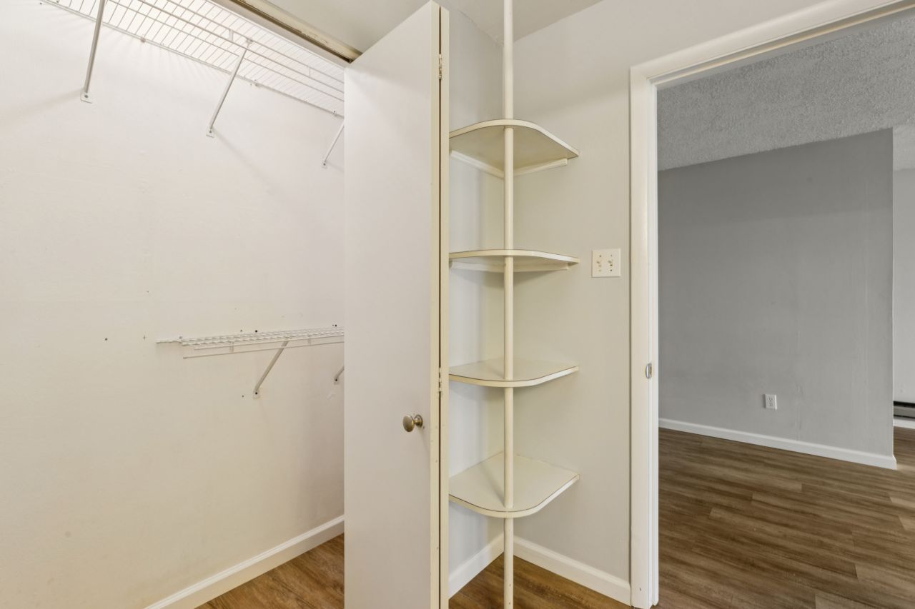 9015 Villaridge Condo