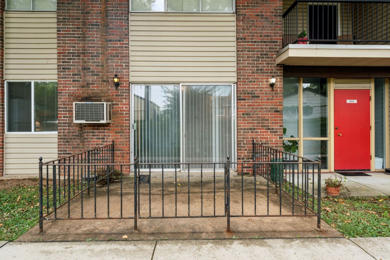 9015 Villaridge Condo