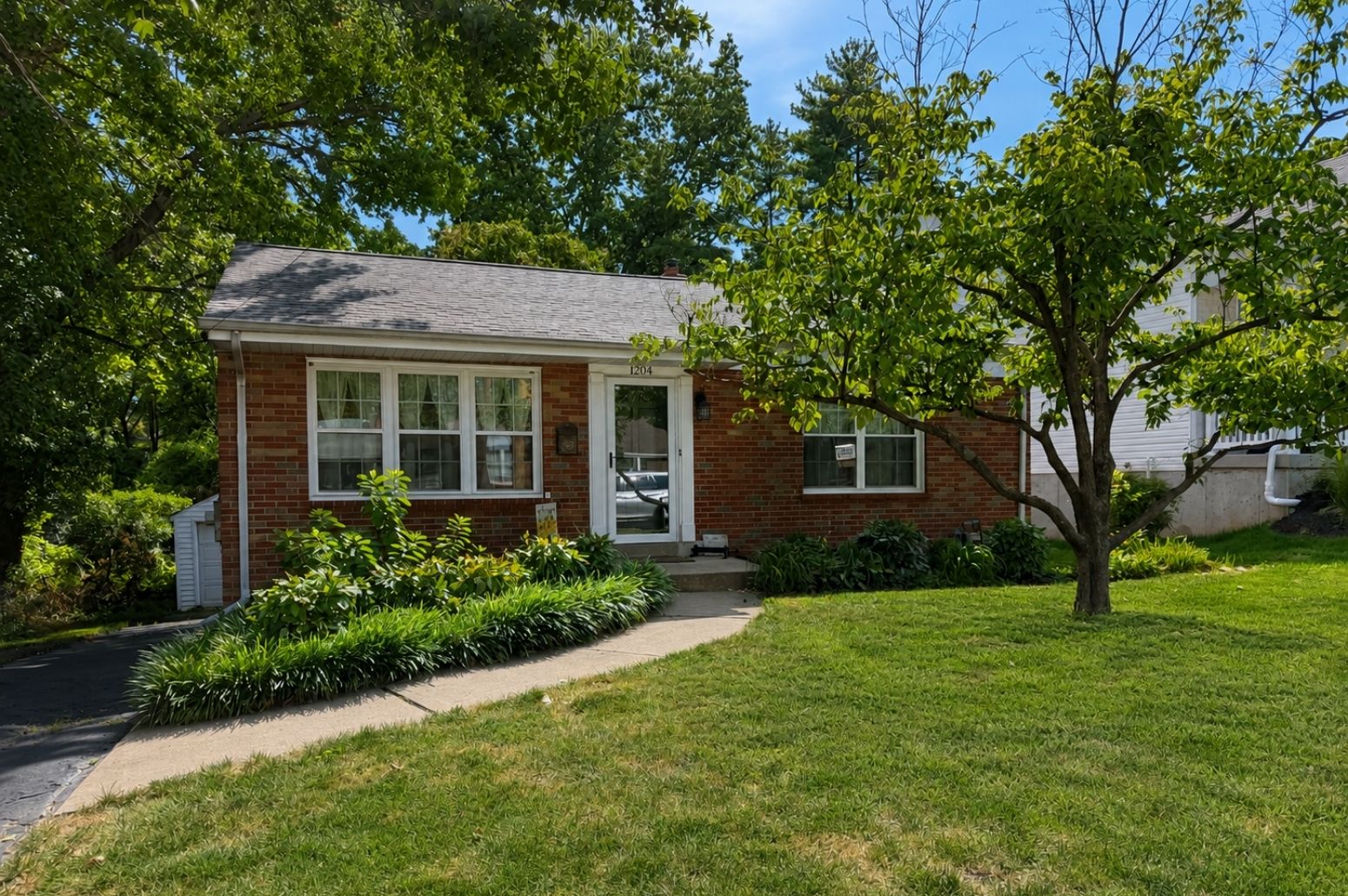 1204 Oday ranch home in Rock Hill Webster Groves School District
