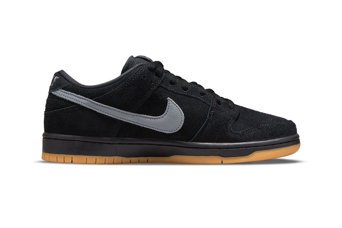 The New Nike SB Dunk Low Colorway is a Throwback to 2005