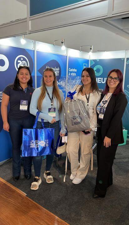 DrogaVET marca presença em evento de oftalmologia