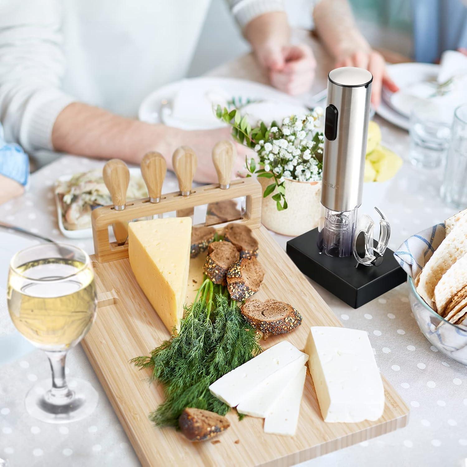 Tabla de Queso Secura de Bambú Natural con Cuchillos 35.6x27.9cm