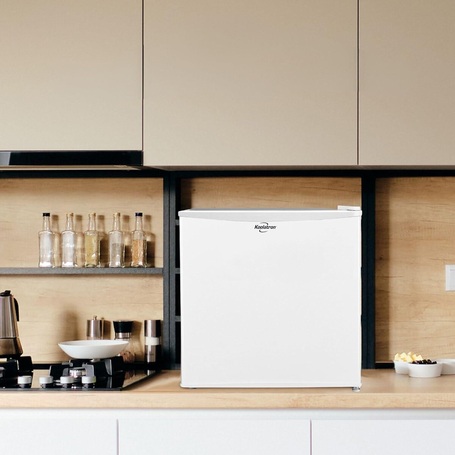 Mini Nevera Koolatron KBC46W 47L Blanca con Congelador