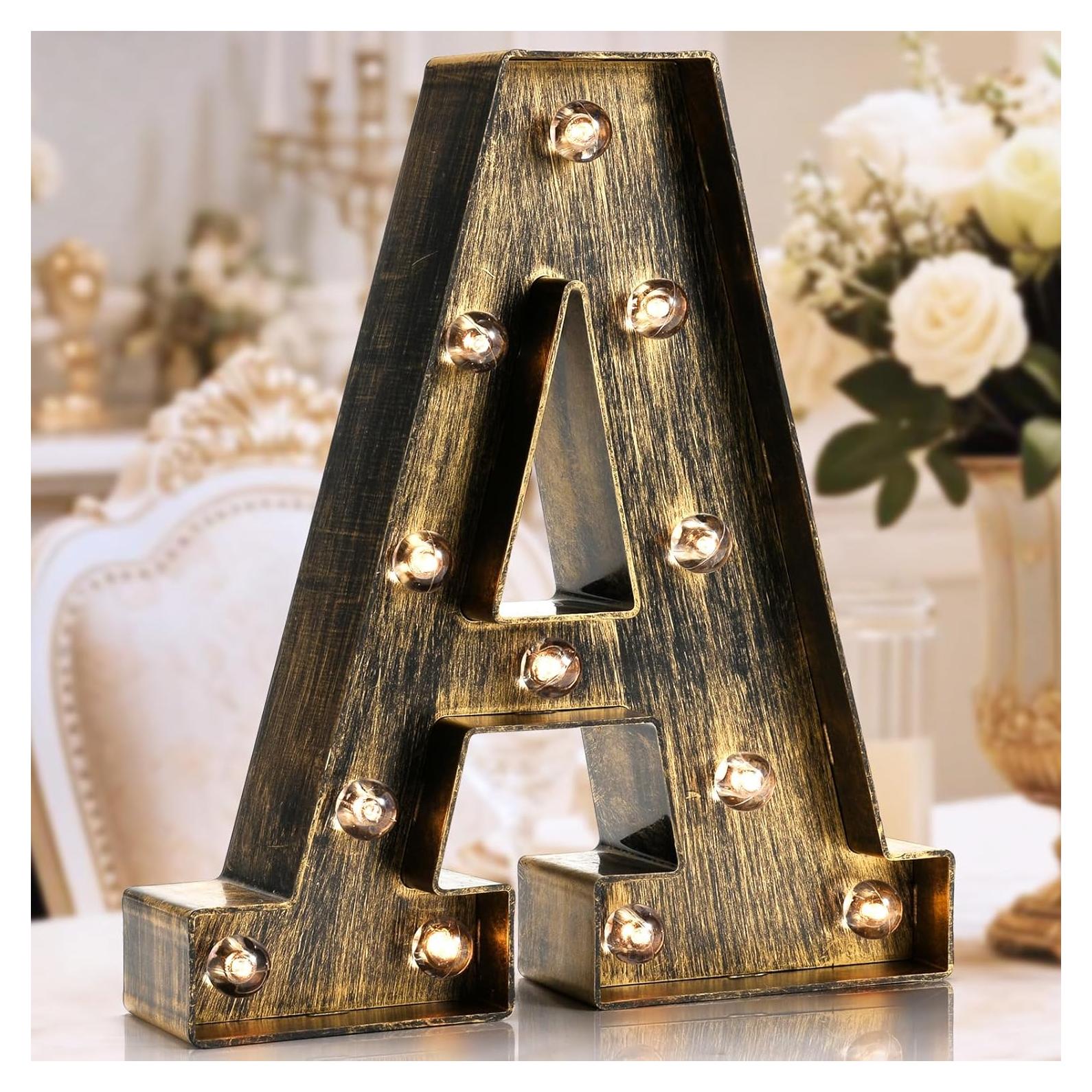 Letra Iluminada OYCBUZO A Vintage Industrial 22.6 cm