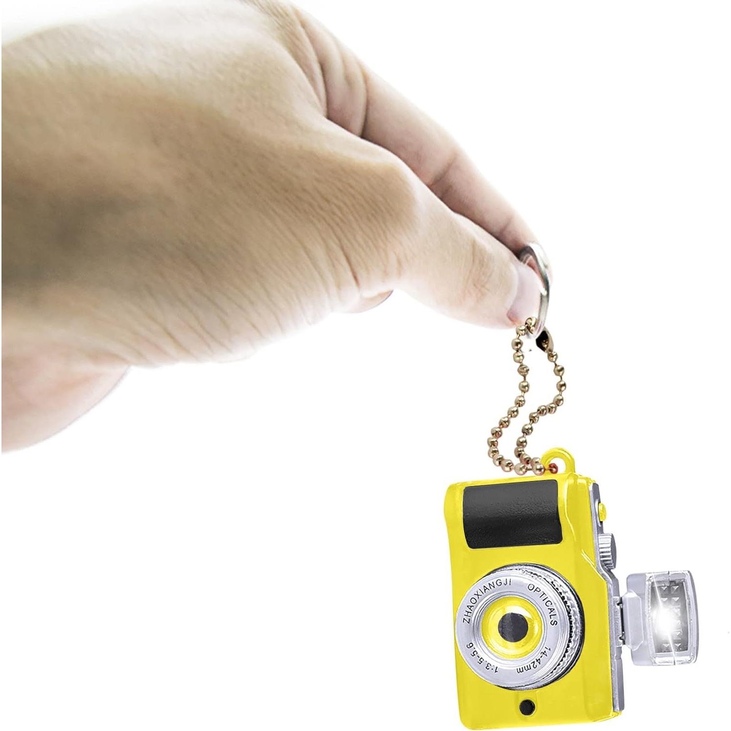 Creative Keychain, Mini Camera with Flashlight Cameras Keychains for Women, Vintage Funny Keychain Gifts, Hanging Ornaments