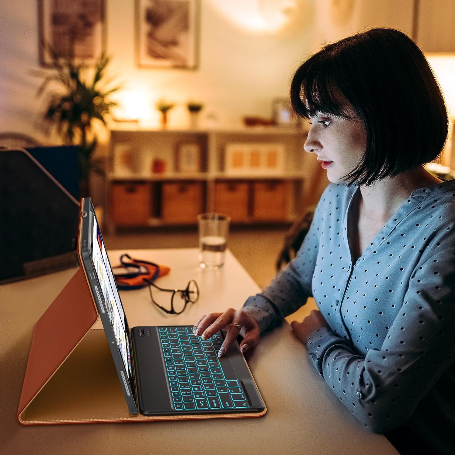 Funda con Teclado Inalámbrico DTTO para iPad Pro 13" 2024 Marrón