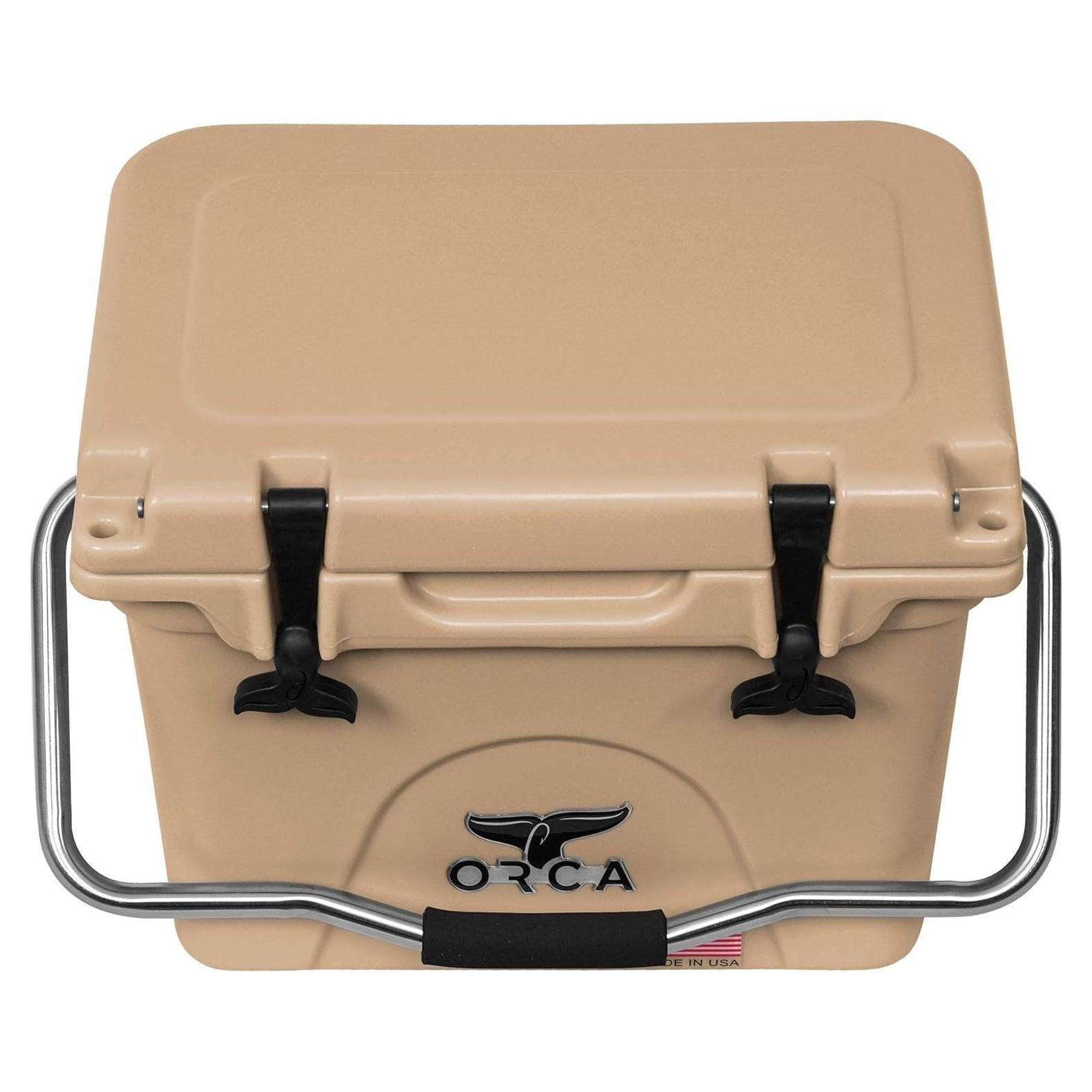 Nevera portátil ORCA 20 Cuartos Tan con Mangos Flexibles