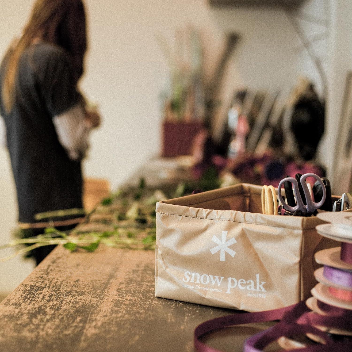 Cubo de Camping Snow Peak 13.25L Beige Plegable