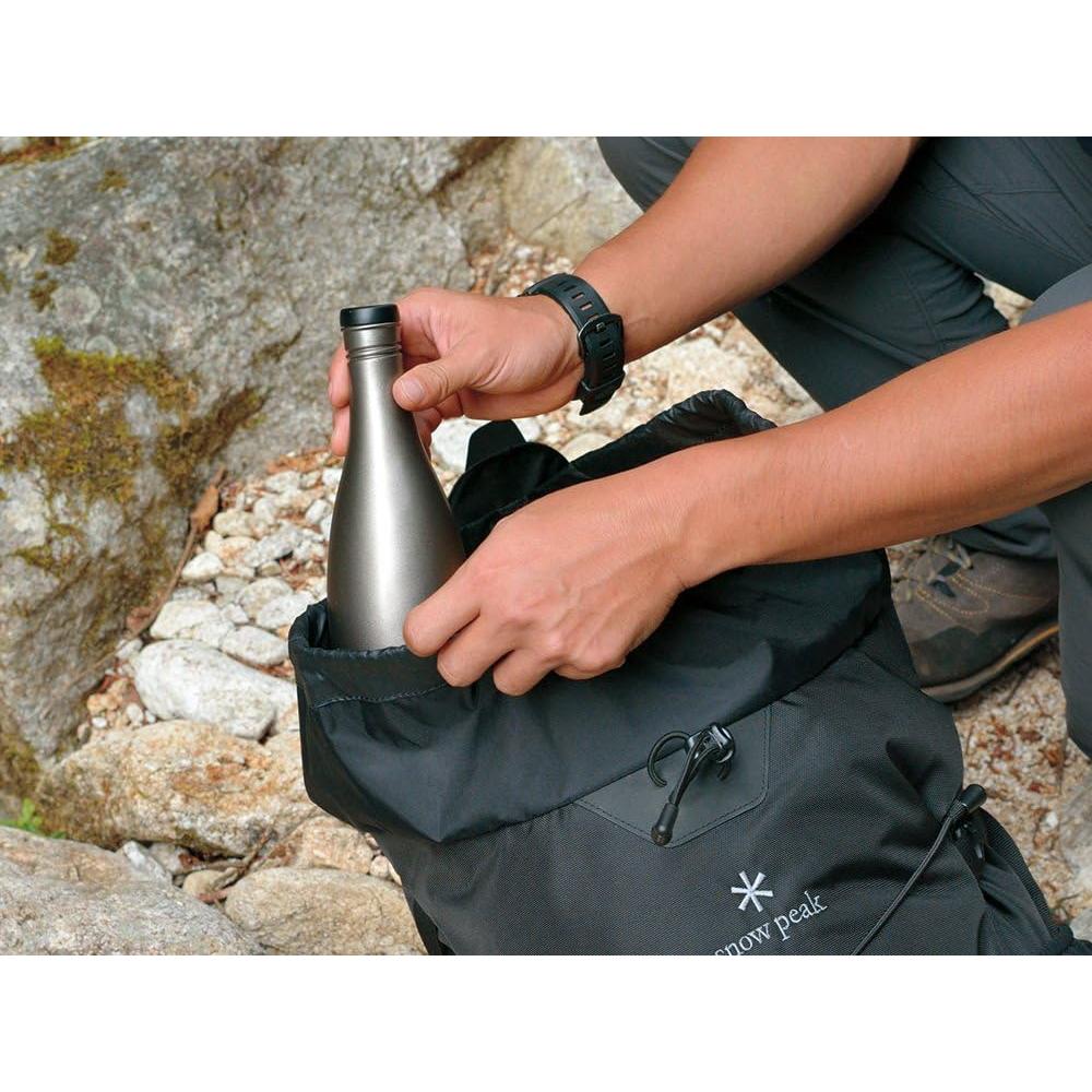 Botella de Sake de Titanio Snow Peak 0.51L Redonda