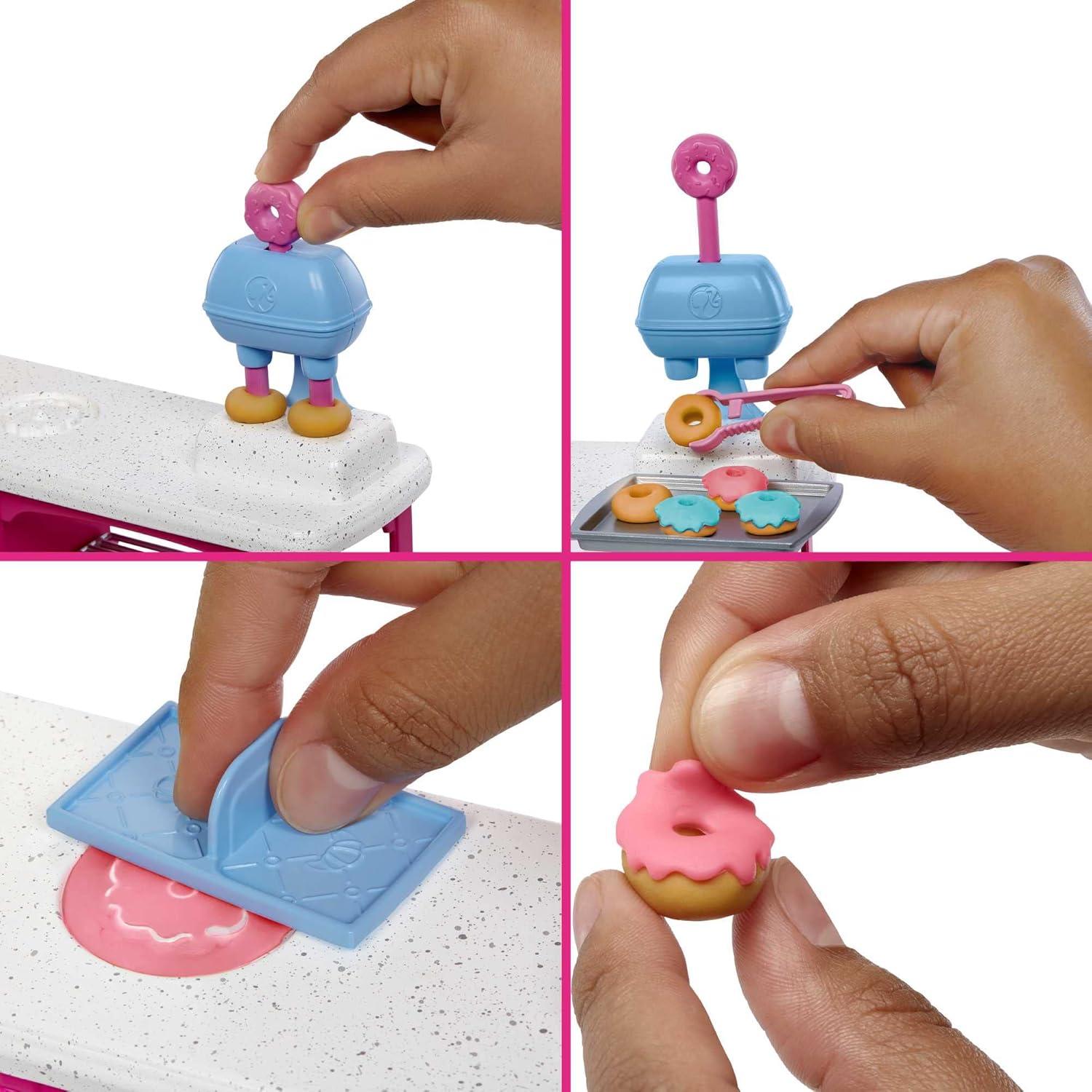 Set de Juego Barbie Cafetería Malibu con Muñeca y 18 Accesorios