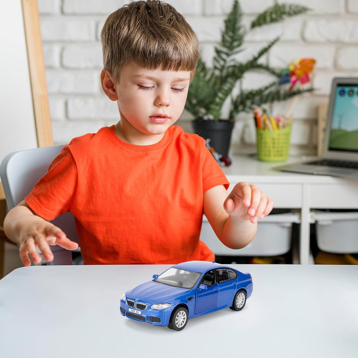 Coche Diecast 1/36 BMW M5 RMZ City Azul con Retroceso