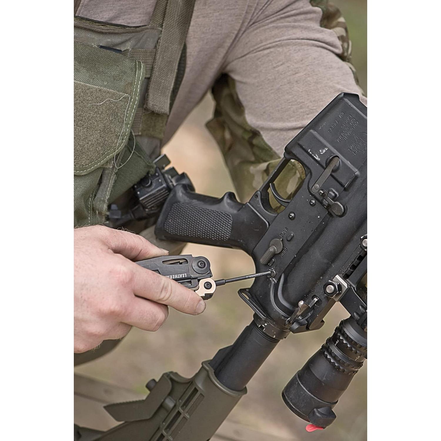 Multiherramienta Leatherman MUT con Funda MOLLE Negra 14 en 1