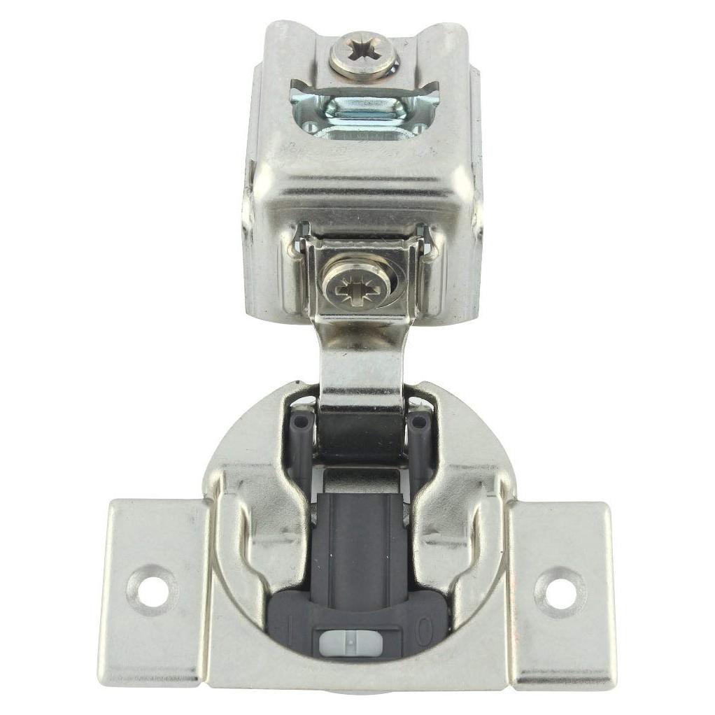 Bisagra de Gabinete Blum 39C355B Cierre Suave 1-1/4" Niquelada