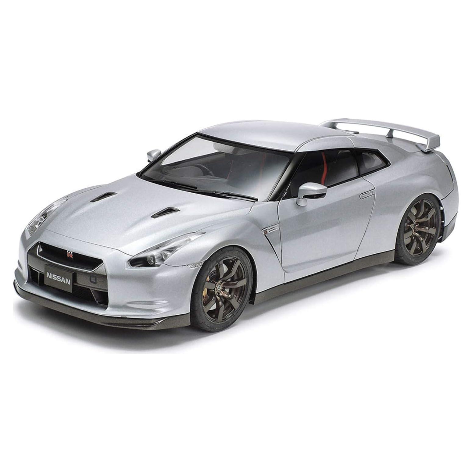 Kit de Modelo Tamiya Nissan GT-R R35 1:24 - 1352 Piezas