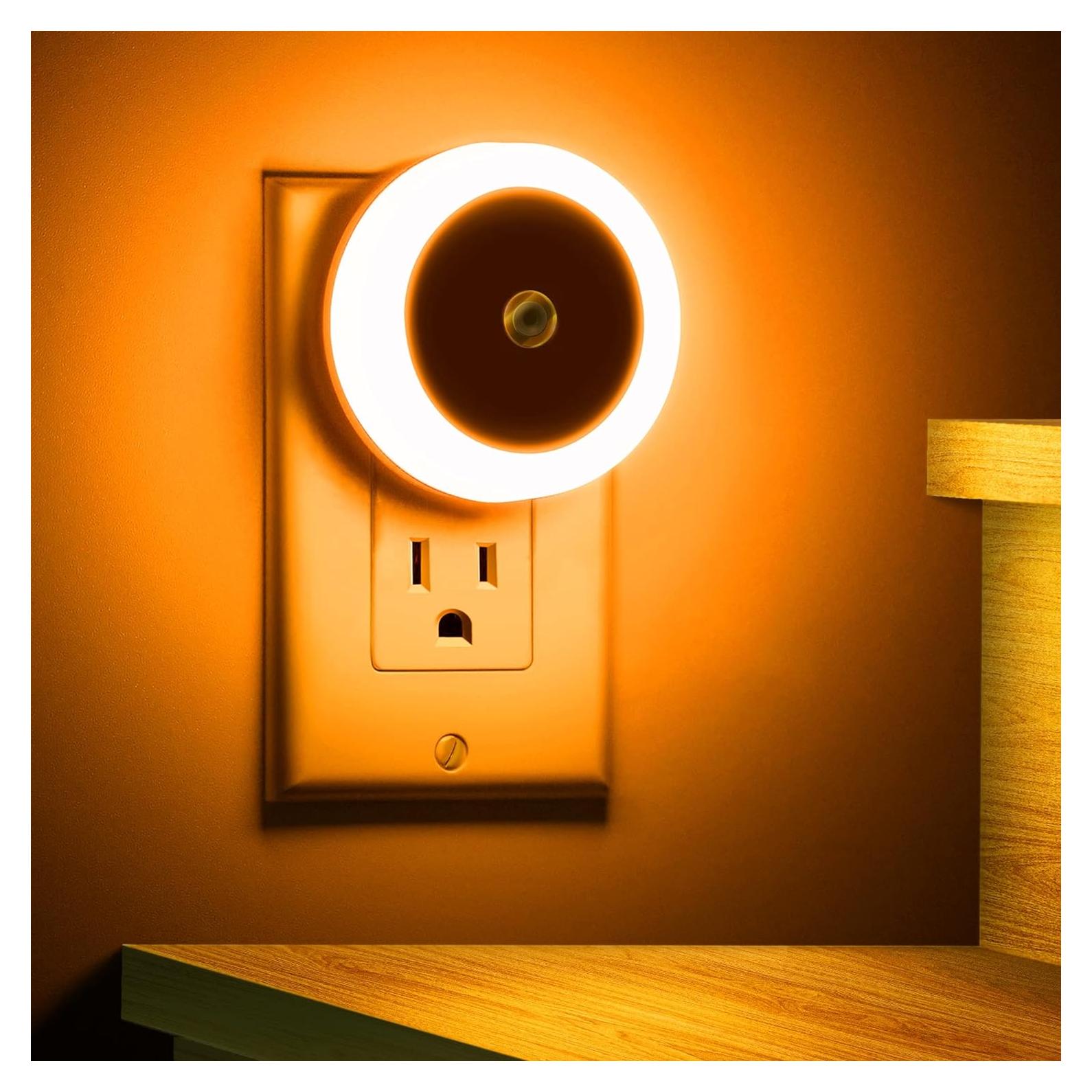 Luz Nocturna LED Briignite Ámbar Naranja, 4 Piezas, 0.6W