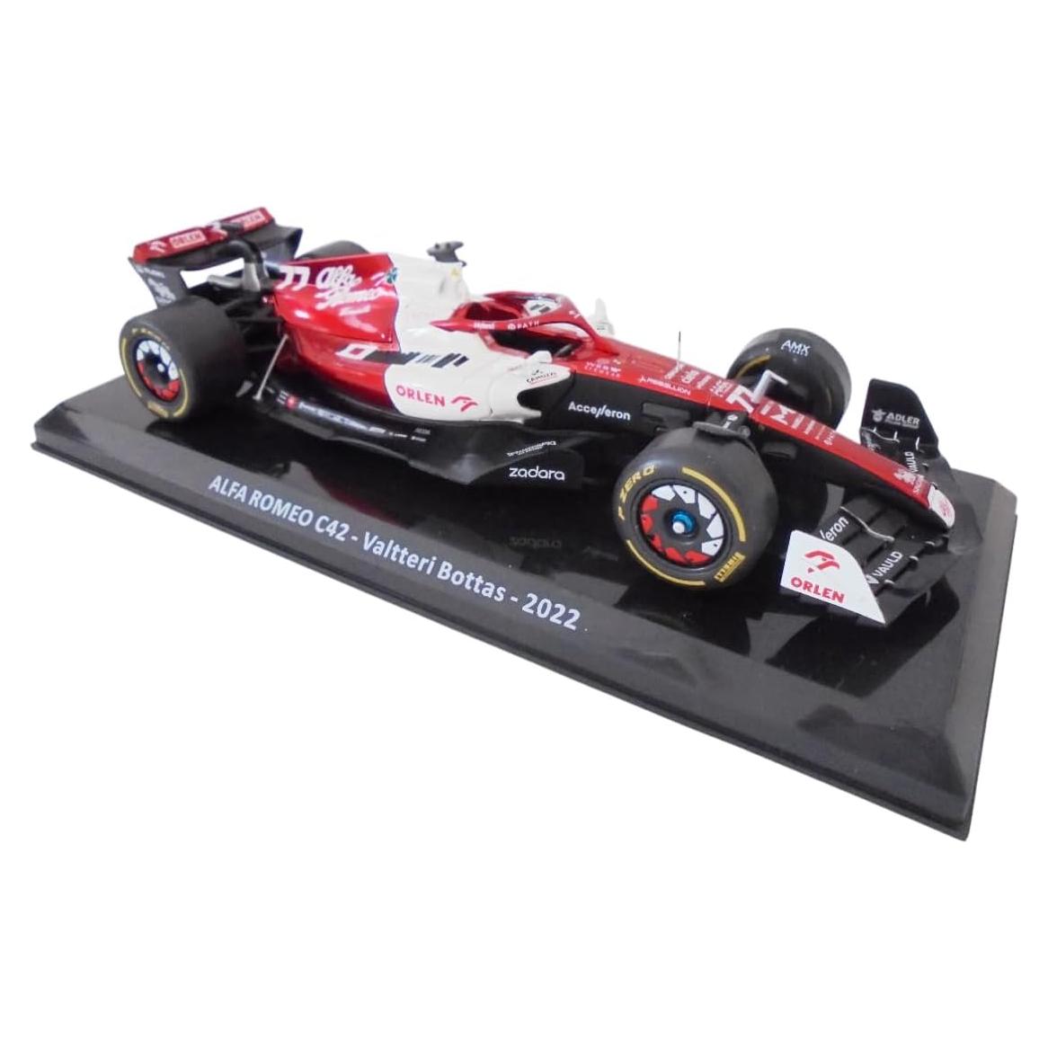 Modelo de coche de metal 1/24 Alfa Romeo C42 Valtteri Bottas 2022