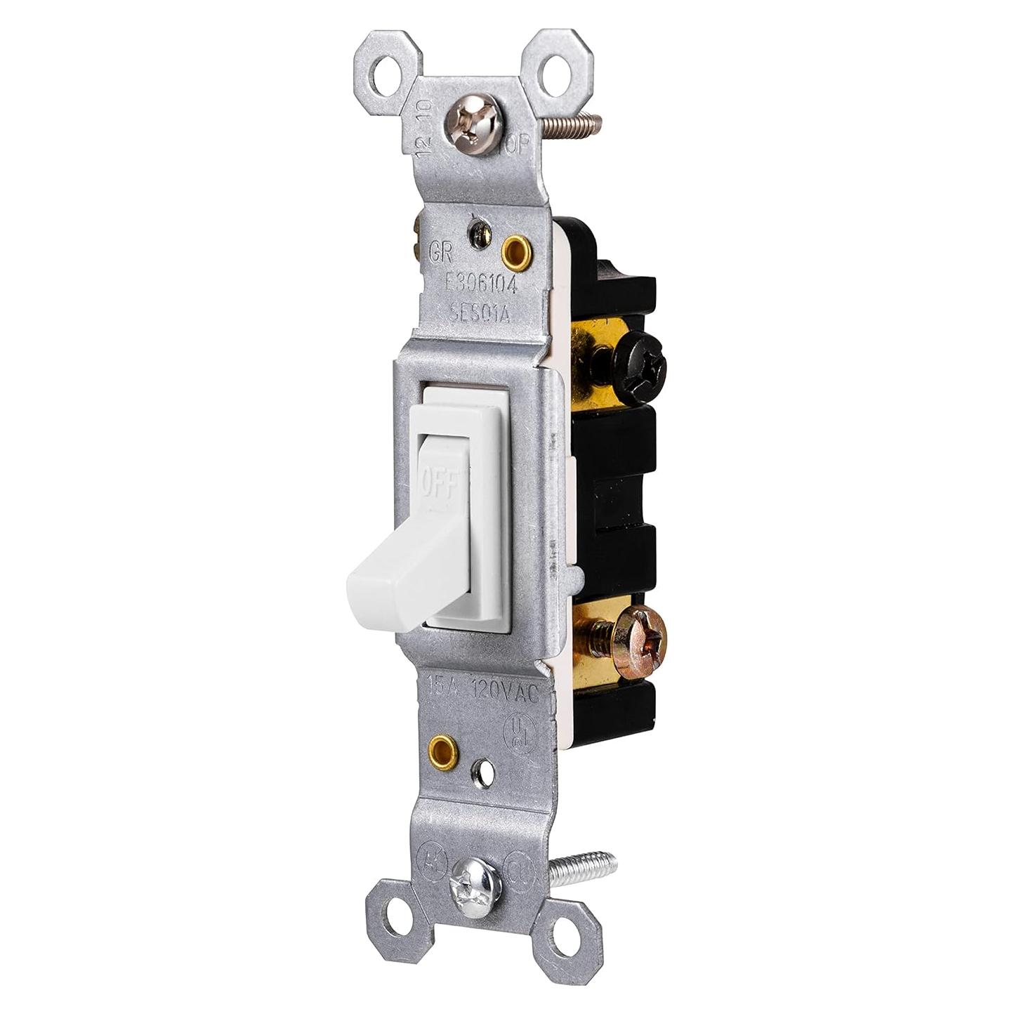 Interruptor de Palanca GE 15A Conexión a Tierra Blanco