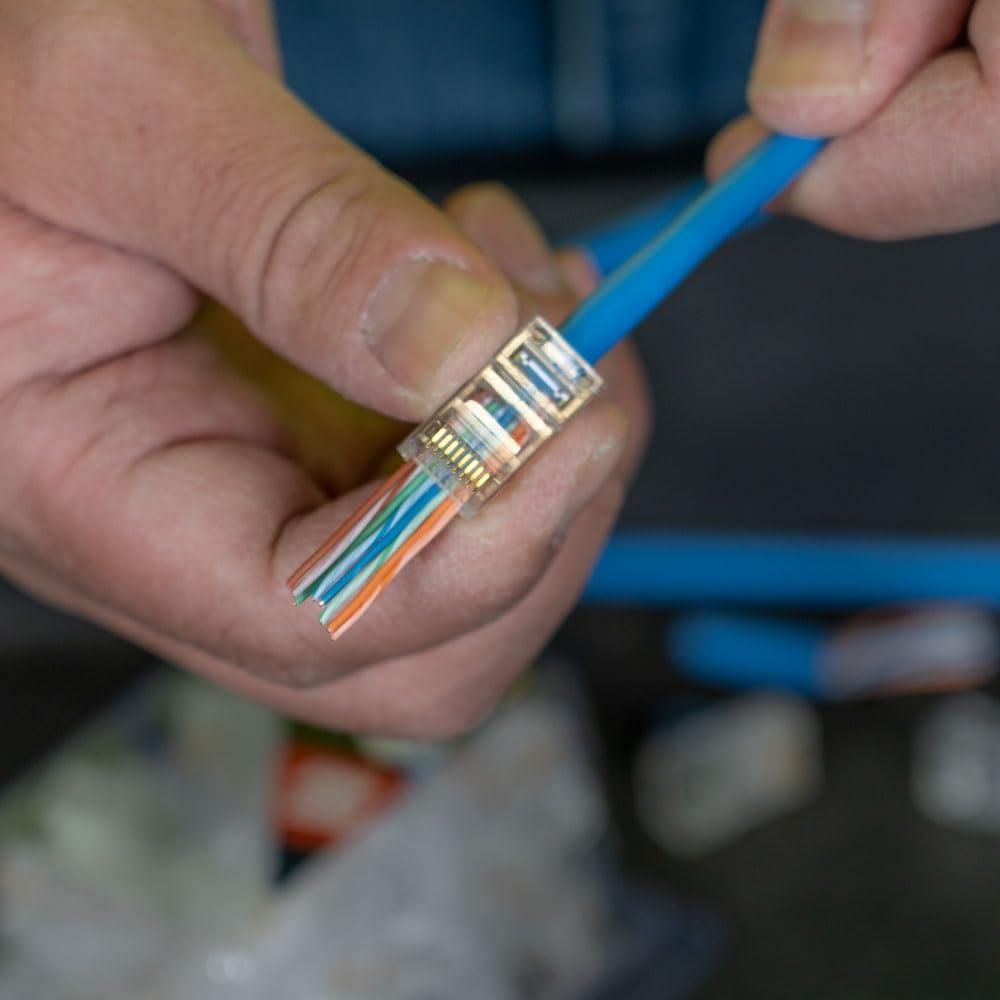 Conectores Pass-Thru RJ45 CAT5E Klein Tools VDV826-702 Paquete 50