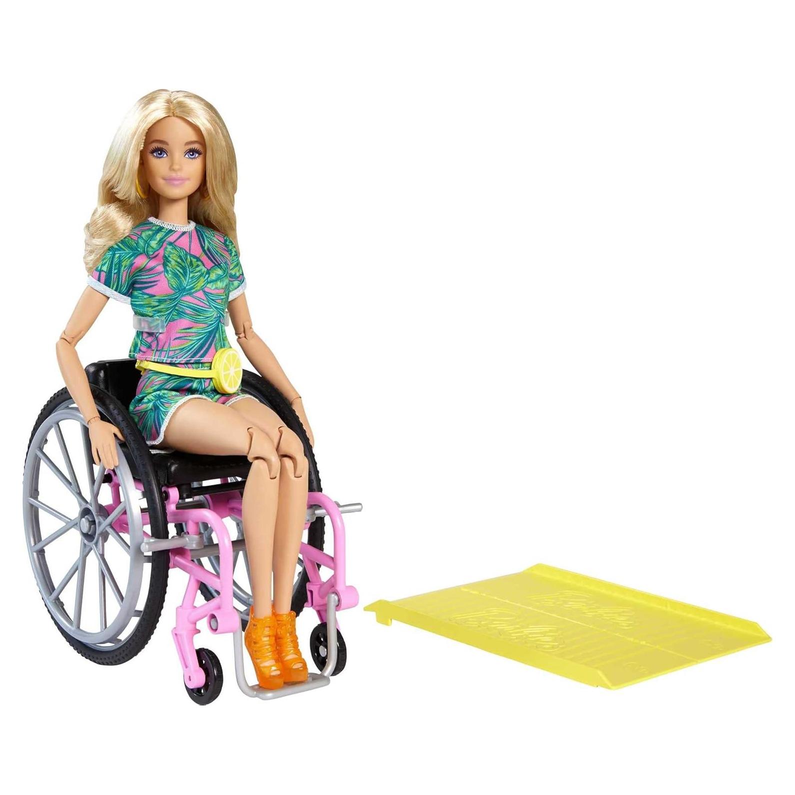 Muñeca Barbie Fashionistas #165 con silla de ruedas y rampa