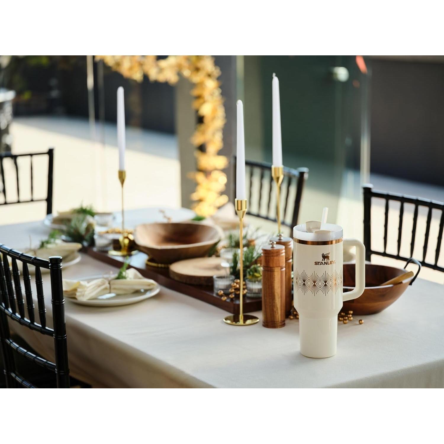 Vaso Aislado STANLEY Quencher H2.0 40 oz Deco Gloss Crema