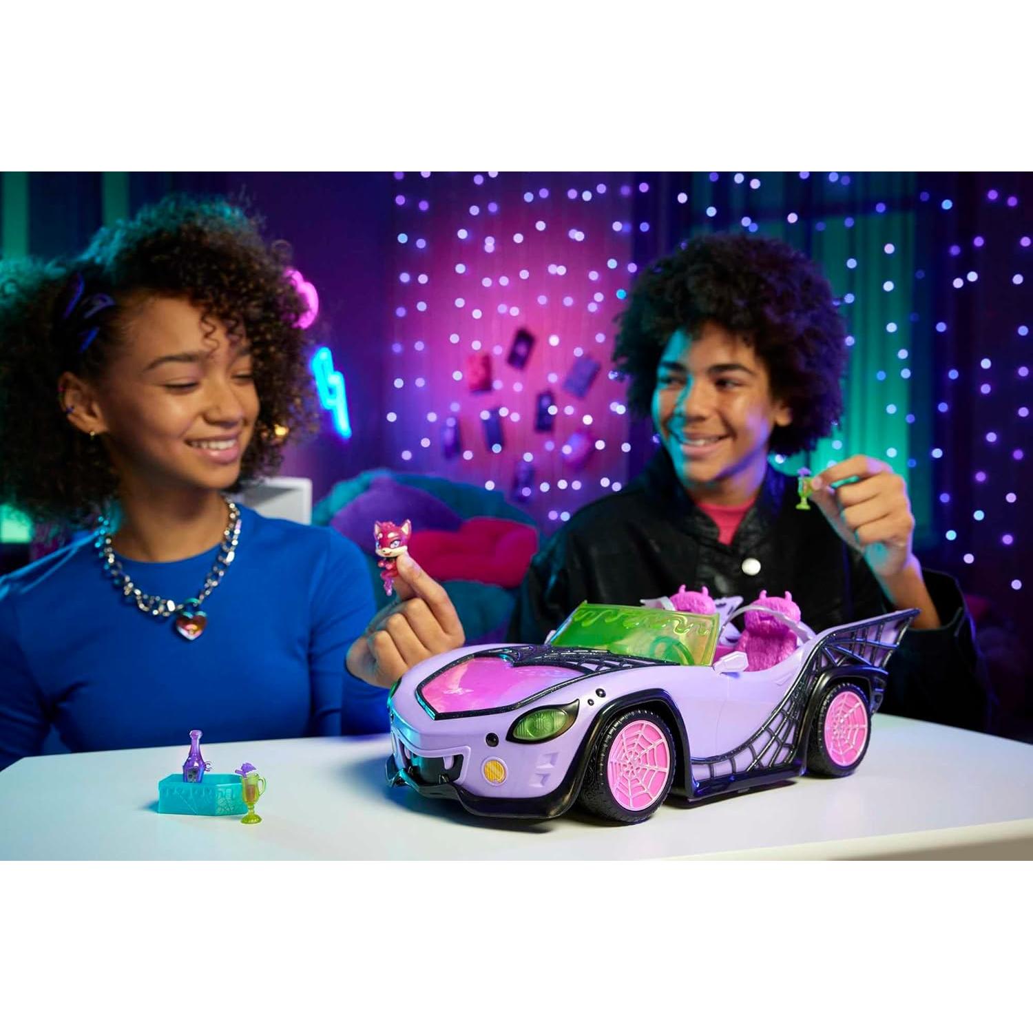 Coche de Juguete Ghoul Mobile Monster High con Mascota y Nevera