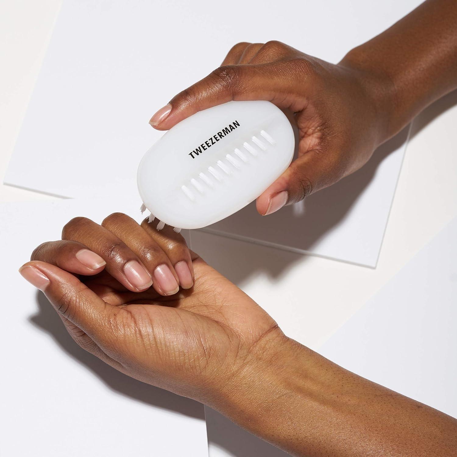 Cepillo de Uñas Dual Tweezerman - Limpieza Completa 8.7cm